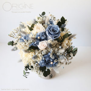 bouquet-de-mariée-mariage-bleu-végétaux-stabilisés-origine-atelier-floral