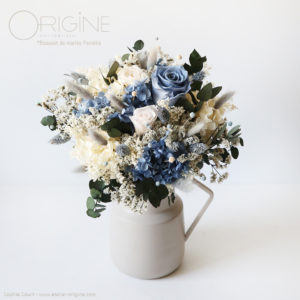 bouquet-de-mariée-mariage-bleu-végétaux-stabilisés-origine-atelier-floral