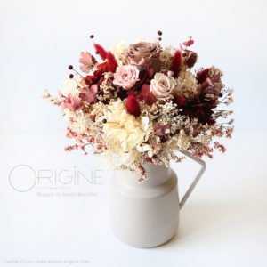 bouquet-de-mariée-mariage-bordeau-et-blanc-végétaux-stabilisés-origine-atelier-floral
