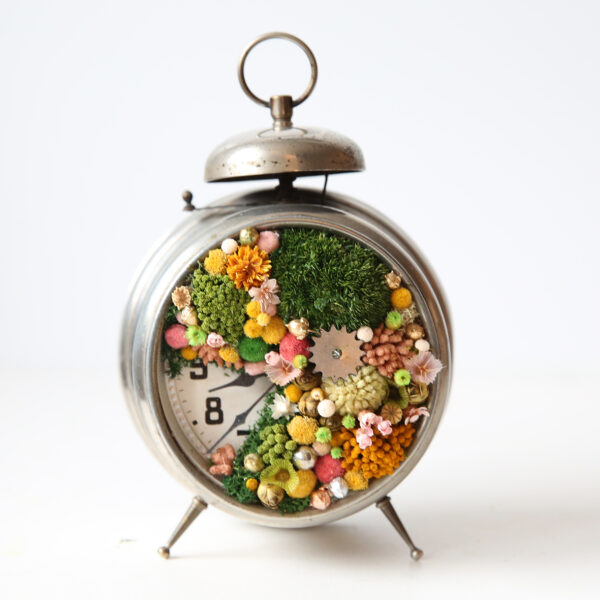 reveil-vintage-végétal-la-nature-reprend-ses-droits-origine-atelier-floral-collection-chronos